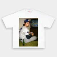 WHITE T-SHIRT