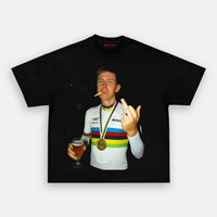 BLACK T-SHIRT